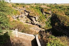 The Tawi Atair Sinkhole