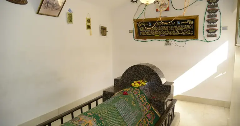 The most famous tombs of the prophets and historical shrines in Salalah