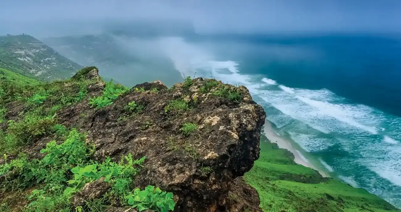 Best Places to Visit in Salalah in Winter – A Complete Winter Travel Guide