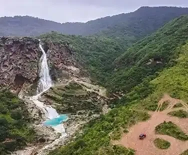 Mountain Safari - wadi darbat tour Waterfalls